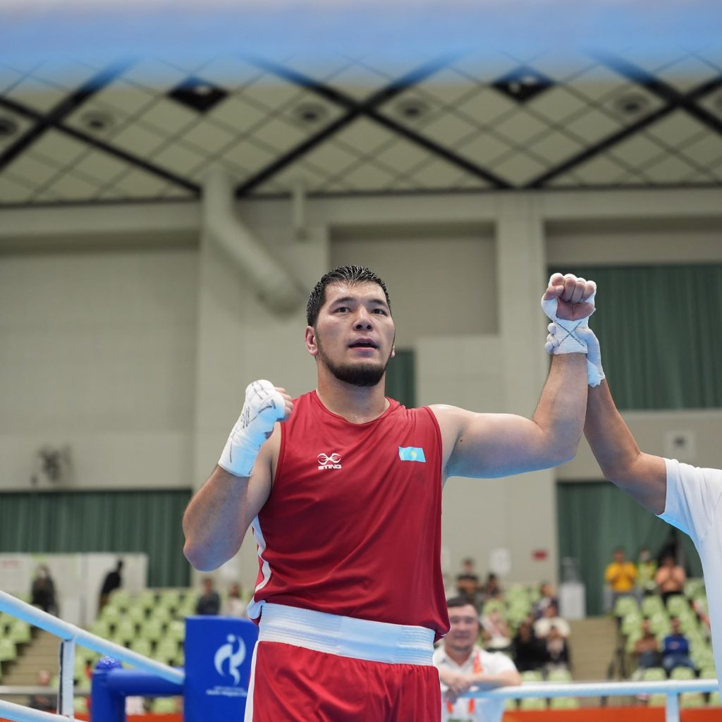 АЗИАДА-2026: АСТАНАЛЫҚ БОКСШЫ АЙБЕК ОРАЛБАЙ ФИНАЛҒА ШЫҚТЫ